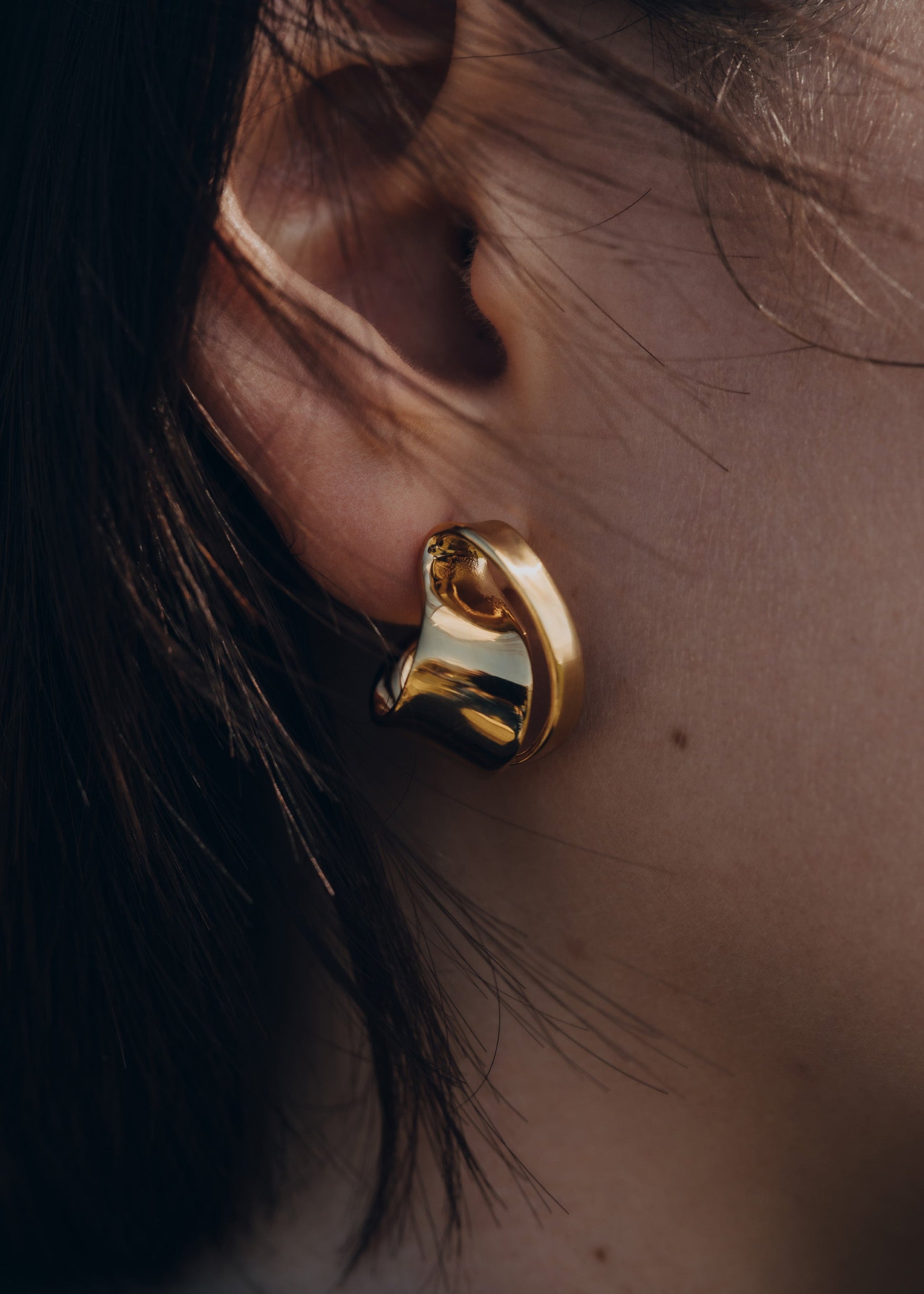 Éole Curled Earrings - 24 carat gold-gilded